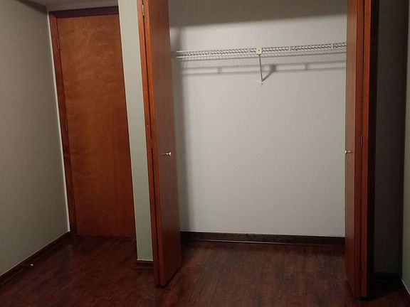 4th image of 251 Pinewood Cir