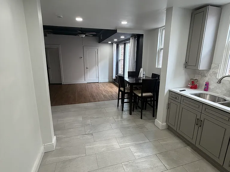 3837 W Jackson Blvd #2R — Photo 3