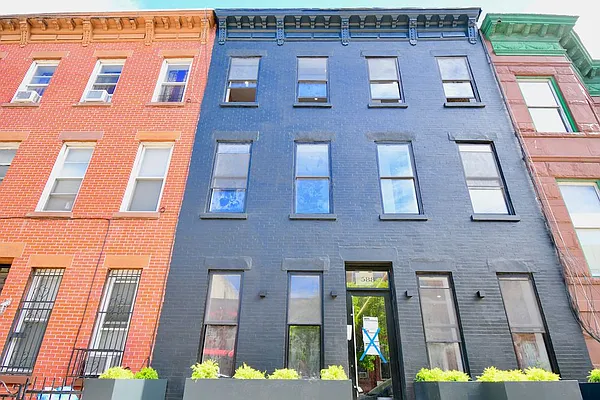 Rented by Brick&Mortar | media 20