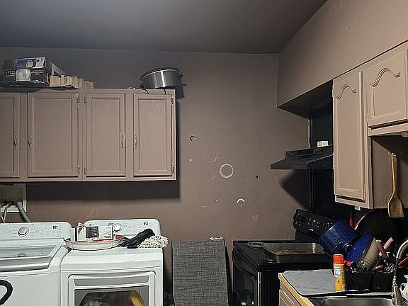 3rd image of 529 Locust St
