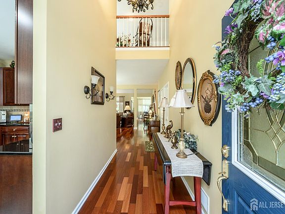 4th image of 133 Briarwood Dr