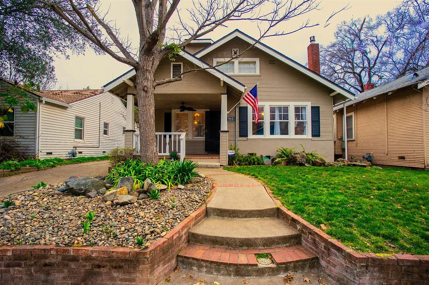 3908 Sherman Way photo 1