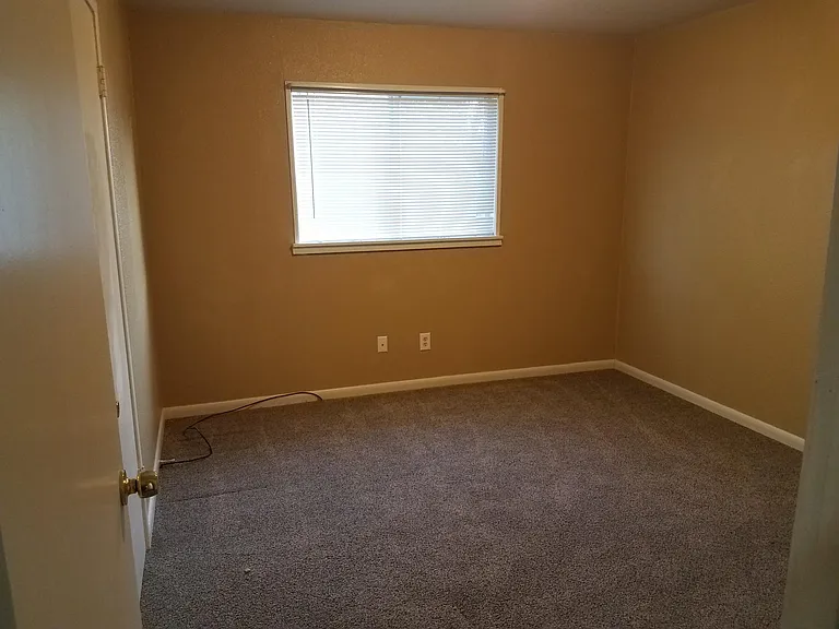 314 W Pearl Ave — Photo 11