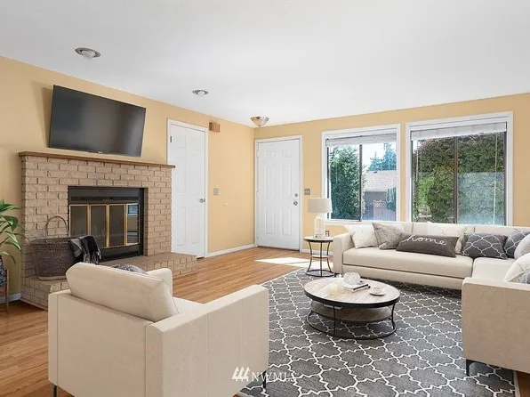685 NW Atalanta Way APT 2, Oak Harbor, WA 98277