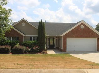 587 River Mist Cir, Jefferson, GA 30549