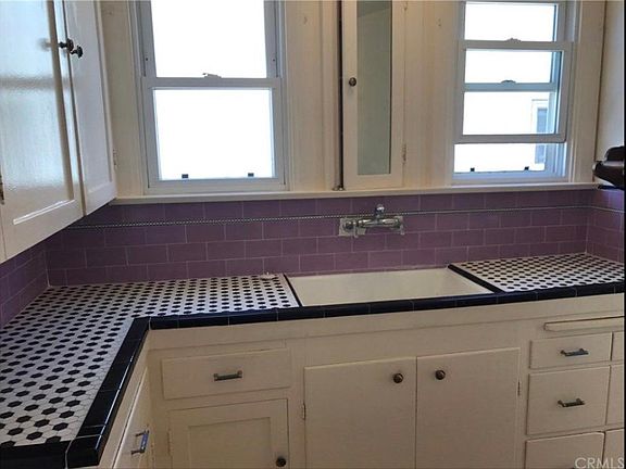 5th image of 415 Miramar Dr