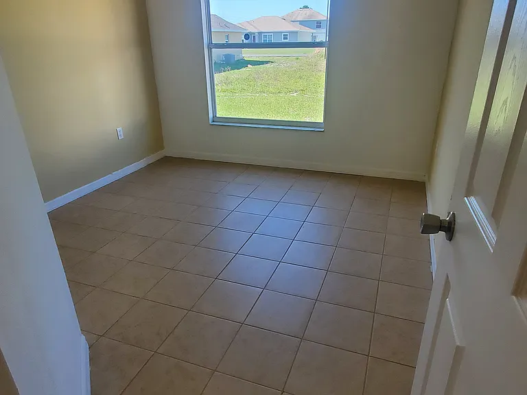 148 Columbia Dr — Photo 22
