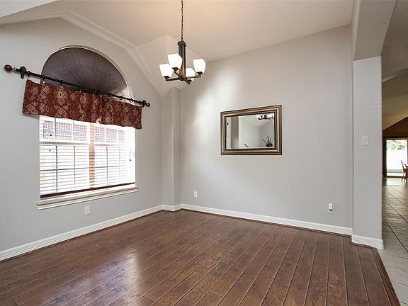 4th image of 5610 Capella Park Dr