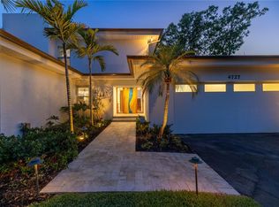 4727 Paradise Way S, Saint Petersburg, FL 33705