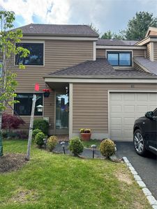 81 Greenway Close, Rye Brook, NY, 10573