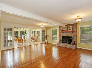 414 Elk River Shores Dr, Rogersville, AL 35652