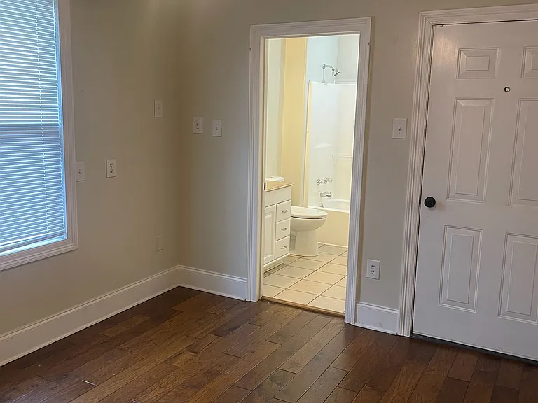 1427 Saint John St — Photo 12