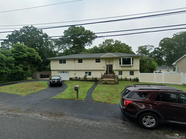 111 Brunswick Road, Lake Ronkonkoma, NY 11779