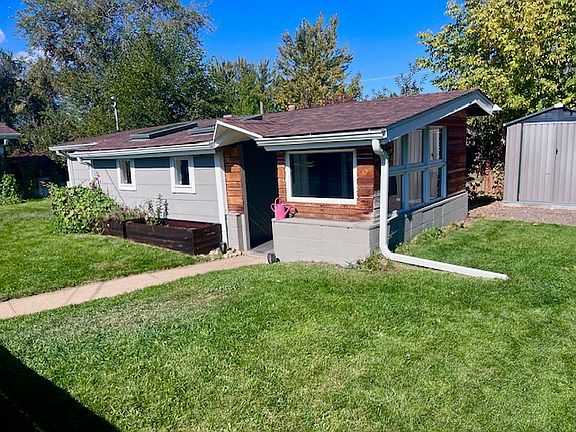 Really fun architectural details.