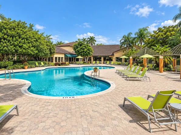 Indian Hills Apartments