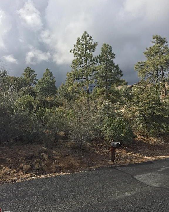 1st image of 528 Lodge Trail Cir