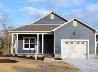 108 Chadwick Rd, Beaufort, NC 28516