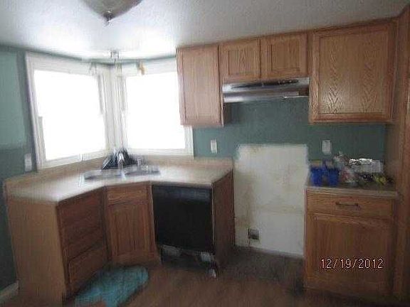 2nd image of 323 Farewell Ave