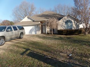 402 Greenmeadow Ln, Jonesboro, AR 72404