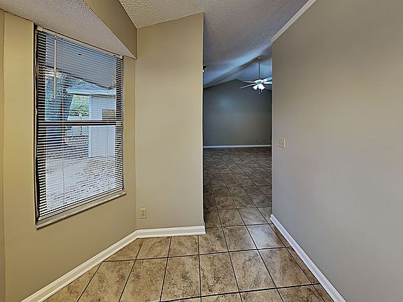 5th image of 7931 Diamond Leaf Dr S