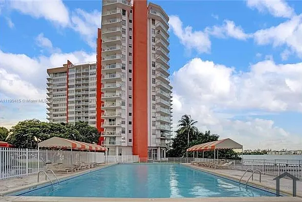 1351 NE Miami Gardens Dr #1702E — Photo 19