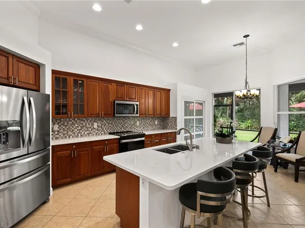 15533 Vallecas LN, NAPLES, FL 34110