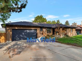 11670 S Hidden Valley Blvd, Sandy, UT 84092