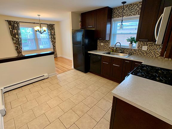 2nd image of 660 Beau Ct #3