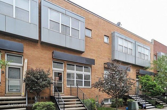 1st image of 2555 W Moffat St Unit C