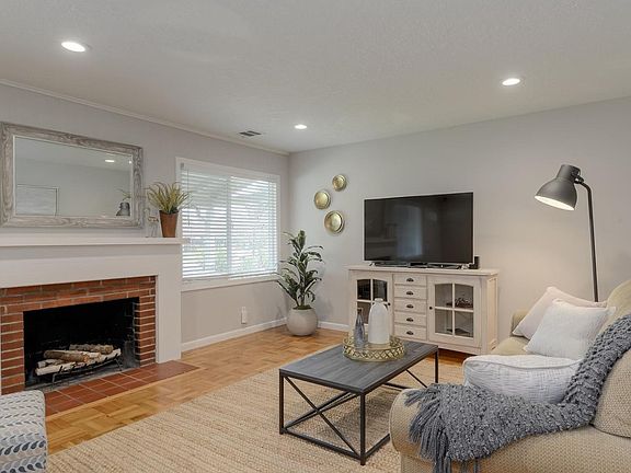 4th image of 406 E Arbor Ave