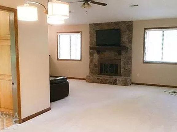 3rd image of 205 Groveland Dr