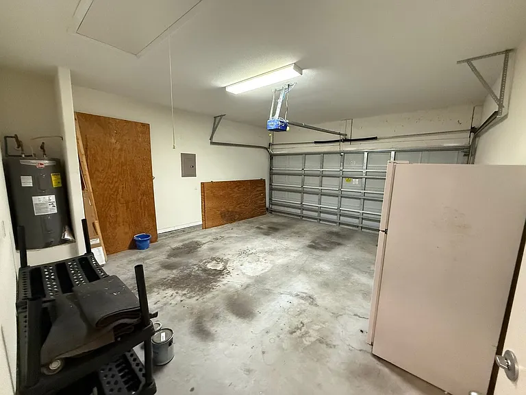 1643 Amarillo Trl — Photo 22