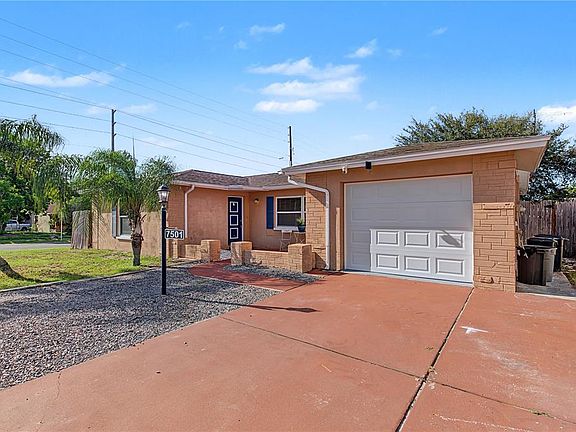 3rd image of 7501 FOXBLOOM DRIVE