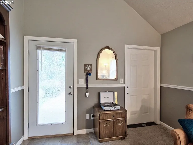 309 W Sherman St #A — Photo 5