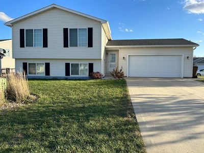 605 25th Ave NW, Austin, MN, 55912