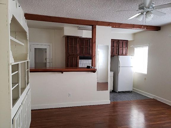 4th image of 608 N St Andrews Pl APT 8