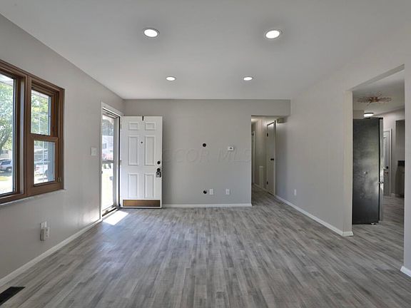 4th image of 4844 Cryodon Blvd N
