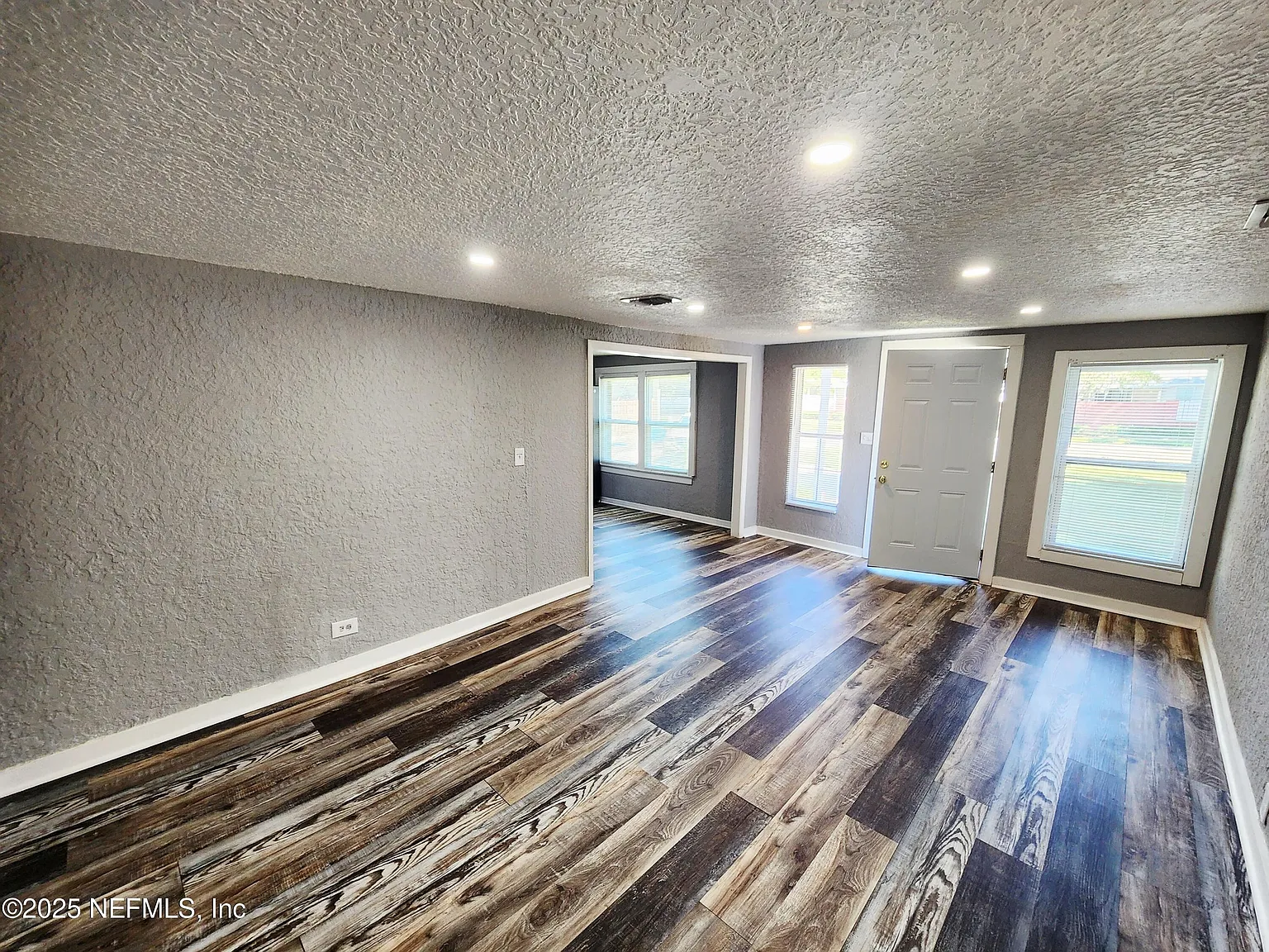 2 bed, 1.0 bath, 1010 sqft, $1,350 — Photo 3