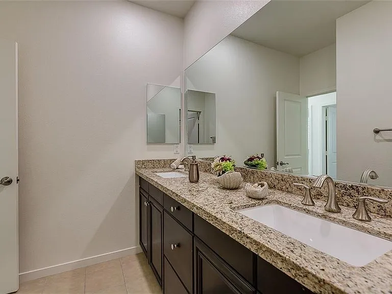 21100 Blossom Way — Photo 16