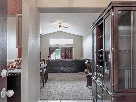 4th image of 29643 Morningmist Dr