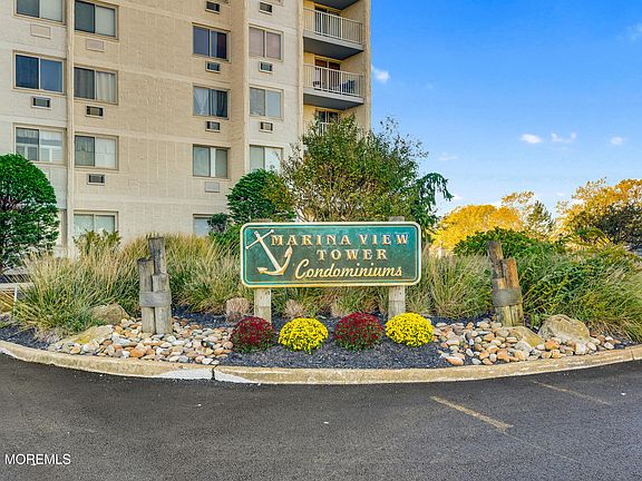 2nd image of 1000 River Rd APT 8J