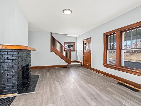 4th image of 214 W Fairview Ave