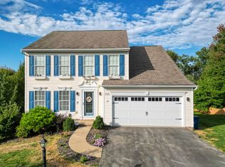 105 Cherrywood Dr, New Kensington, PA