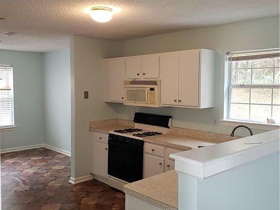 5th image of 6600 Hill Creek Cv
