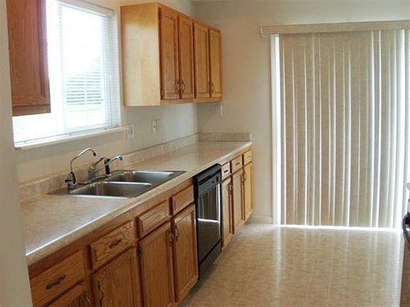 4th image of 5024 W Churchill Ct #5024