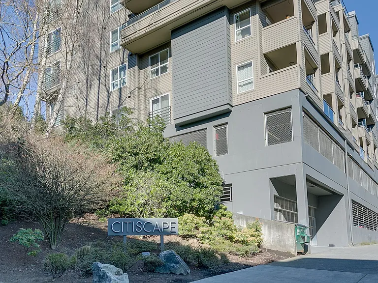 1504 Aurora Ave N #206 — Photo 4