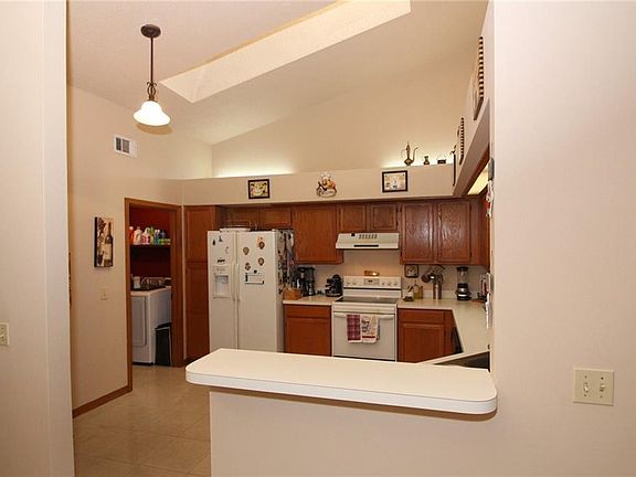 4th image of 12107 Augusta Woods Cir