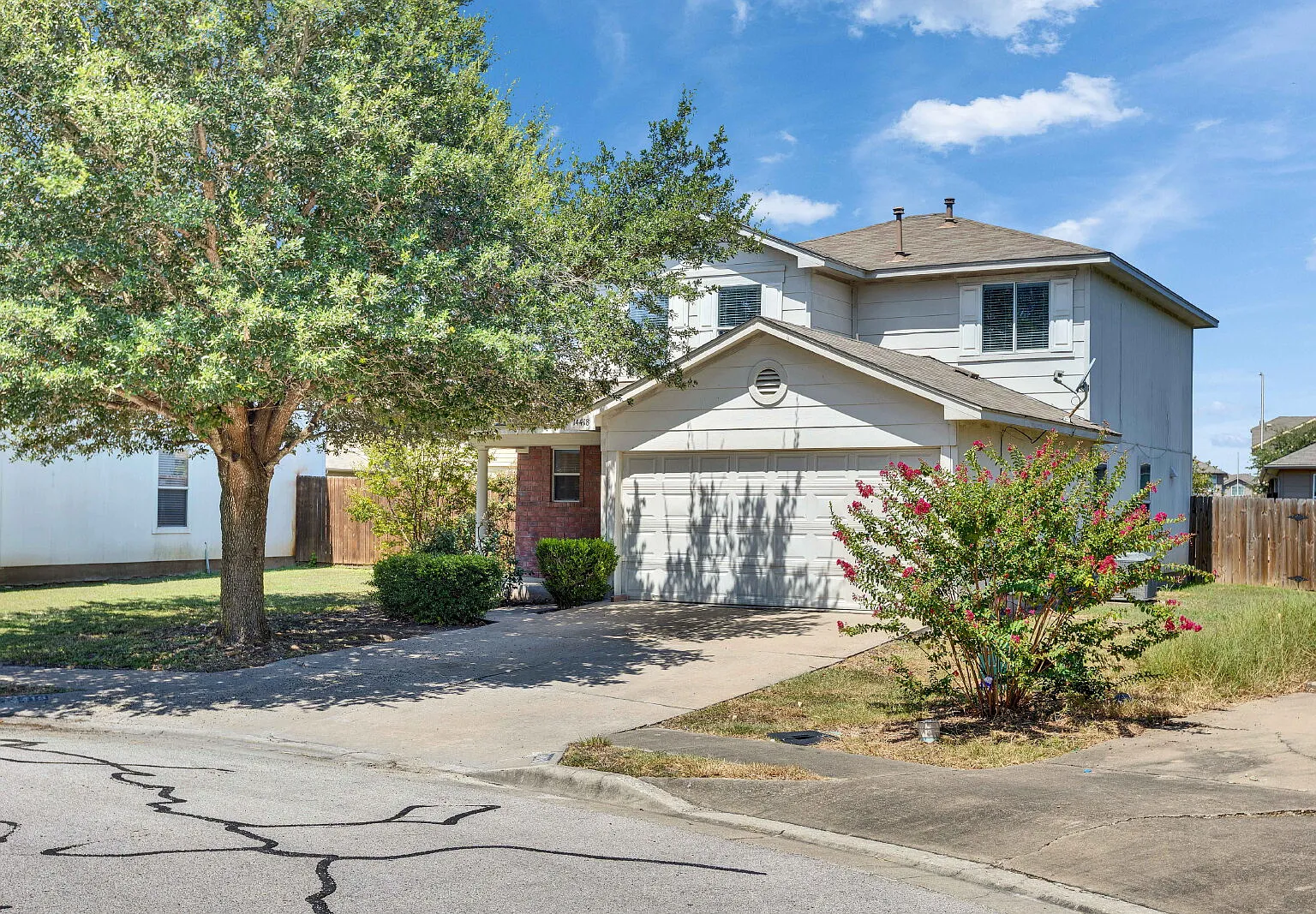 4 bed, 2.5 bath, 1718 sqft, $1,850 — Photo 1