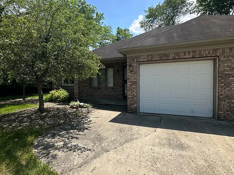 14315-14317 W Heather Ln — Photo 1