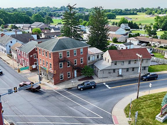 3rd image of 101 W Main St